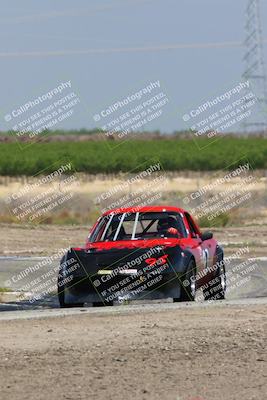 media/Apr-30-2022-CalClub SCCA (Sat) [[98b58ad398]]/Group 2/Race (Grapevine)/